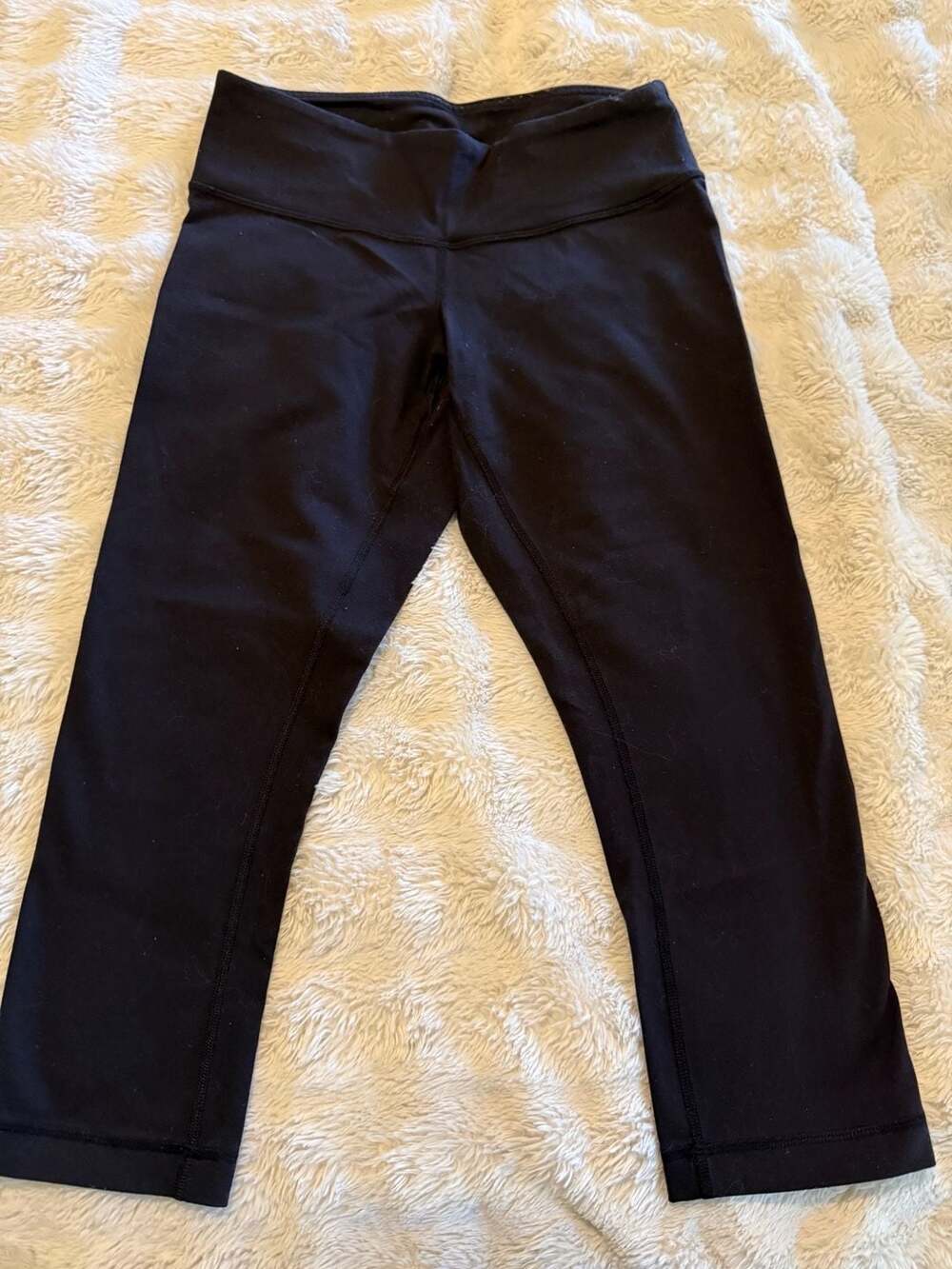 Lululemon Athletica Cropped Leggings Size 6 Black Yoga Capris